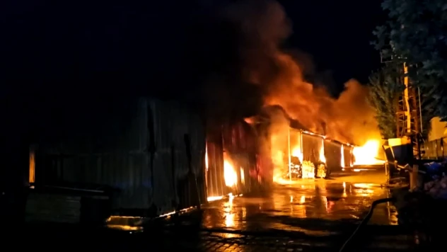 Tekstil fabrikasında yangın