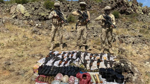 Tendürek'te terör örgütüne ait cephane ele geçirildi