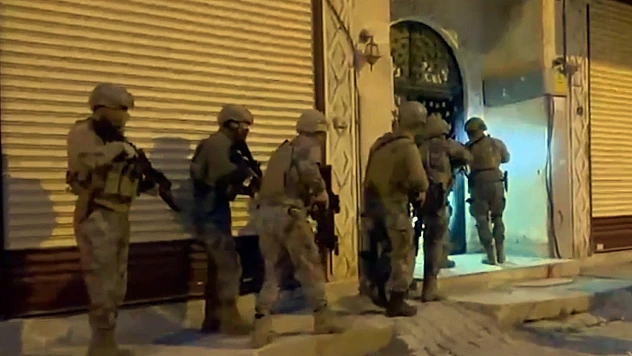 Terör örgütü DEAŞ operasyonunda 10 zanlı tutuklandı