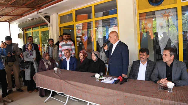 Teşekkür ziyaretleri Nurhak ve Elbistan'da devam etti