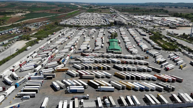 Ticari araç geçişinde günlük tüm zamanların rekoru kırıldı