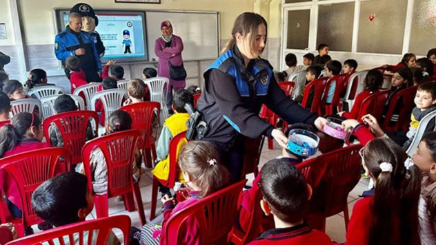 Toplum destekli polislik şube müdürlüğü öğrencilerle buluştu