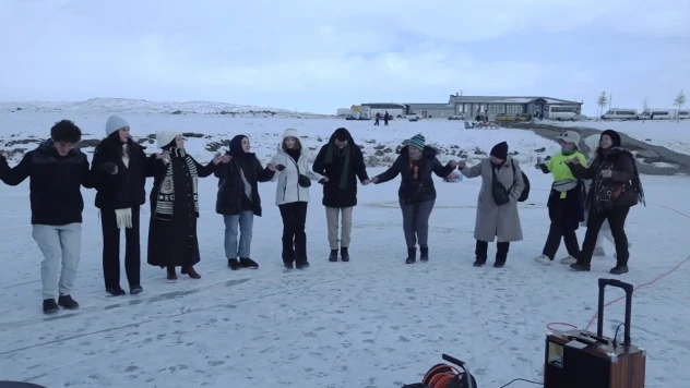 Turistik Doğu Ekspresi Çıldır Gölü'nü şenlendirdi