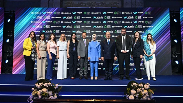 Türk kadınları, yapay zekâda söz sahibi oluyor