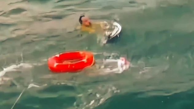 Uçurtma sörfü yaparken boğulma tehlikesi yaşadı