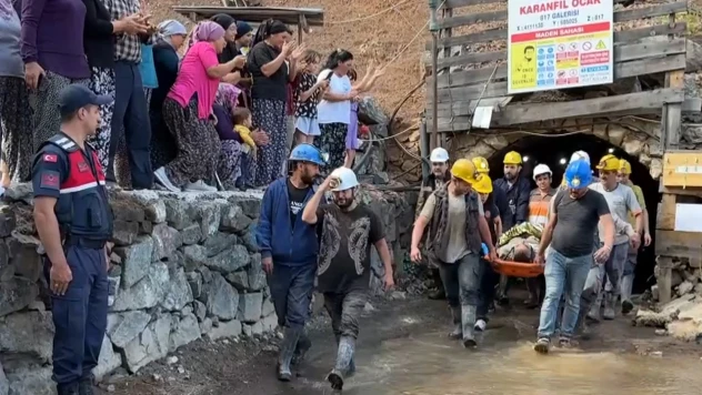 Vali Ömer Faruk Coşkun, göçükte mahsur kalan işçilerin son durumunu açıkladı