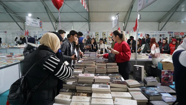 Vatandaşların fuara ilgisi yoğun bir şekilde devam ediyor