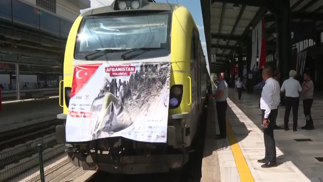 Yardım malzemeleri taşıyan İyilik Treni'nin 23'üncüsü Afganistan'a hareket etti