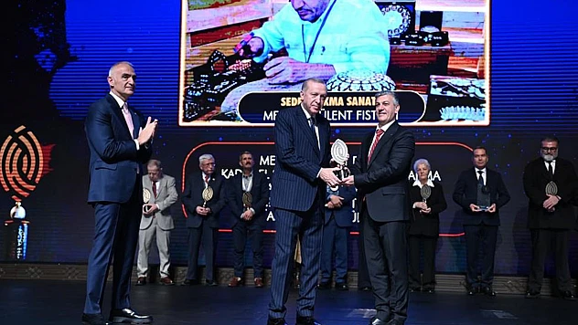 Yaşayan insan hazineleri ve özel ödüller sahiplerini buldu