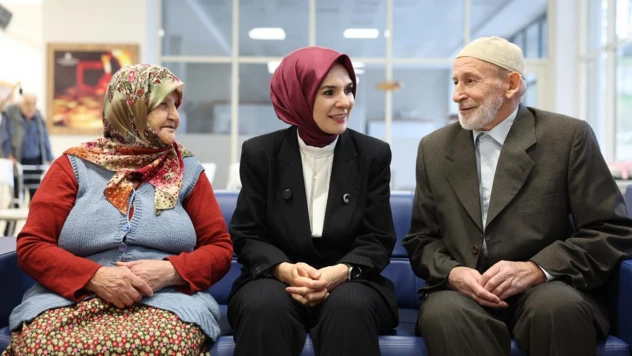 Yaşlı ve engelli aylıkları hak sahiplerinin hesaplarına yatırılmaya başlandı