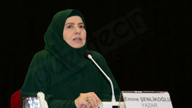 Yazar Emine Şenlikoğlu, öğrencilerle bir araya geldi