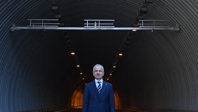 Yenilenen Bolu Dağı tüneli trafiğe açıldı