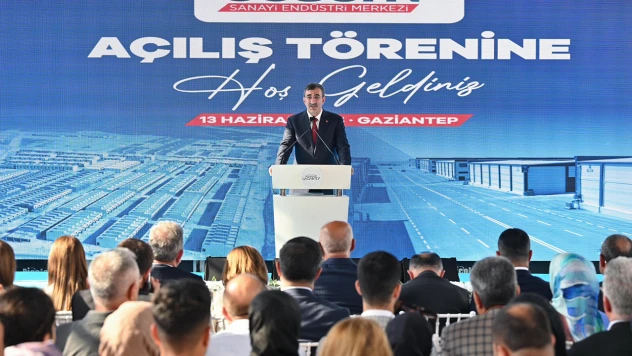 Yılmaz, 'Kahramanmaraş merkezli depremlerin yaraları sarılıyor'