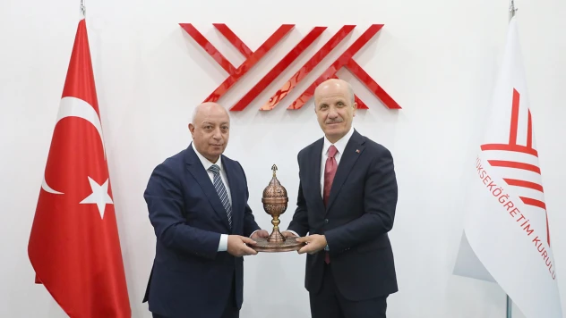 YÖK Başkanı Prof. Dr. Özvar, KİÜ Rektörü Prof. Dr. Bakan'ı kabul etti