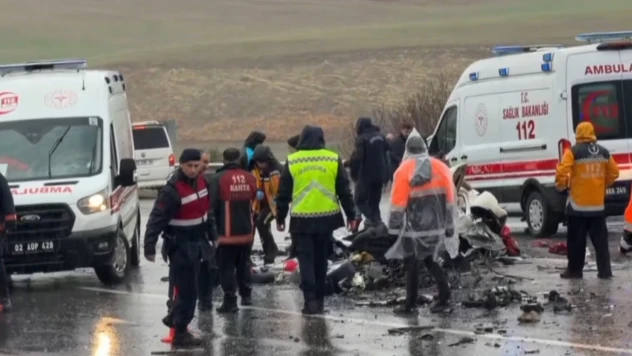 Yolcu otobüsü kaza yaptı 3 kişi hayatını kaybetti