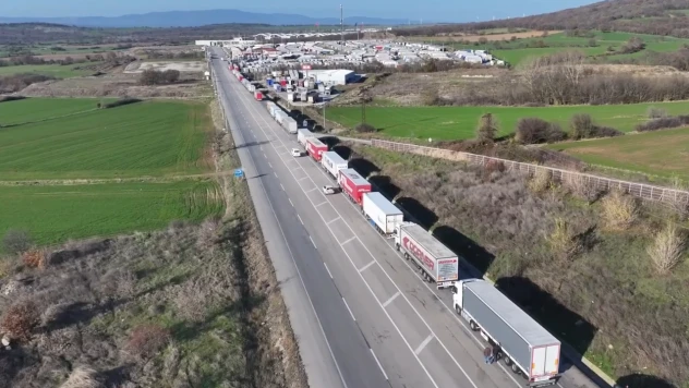 Yunanistan içindeki bir problem uluslararası trafiği etkiliyor