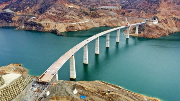 Yusufeli Viyadüğü Nisan'da açılıyor