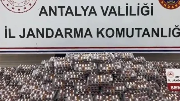 Zehir tacirlerine operasyon!  1 ton uyuşturucu ele geçirildi