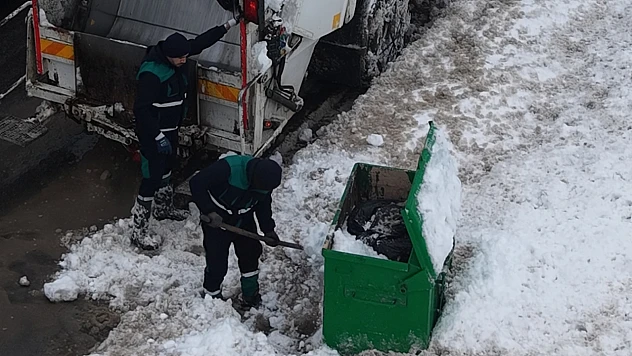 Zorlu kış şartlarına rağmen Onikişubat'ta temizlik hizmetleri aksamıyor