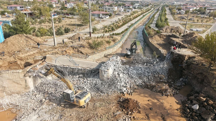 Yılların sorunu çözülüyor! Şekeroba’nın ulaşım çilesi bitiyor
