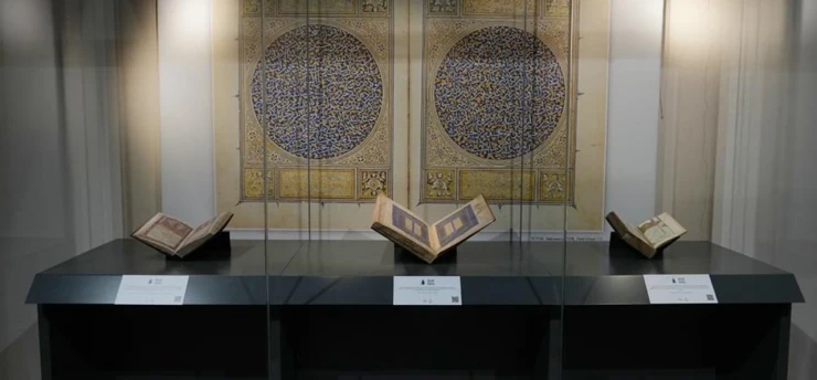 700 yıllık yazma eserler İstanbul'da bir araya geldi