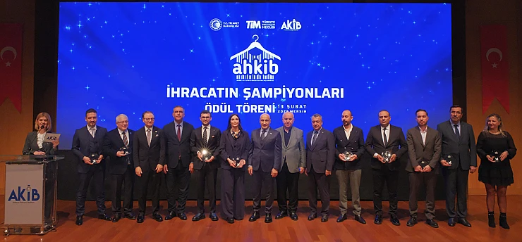 Akdeniz'de en fazla hazır giyim ihracatı yapan firmalar ödüllendirildi