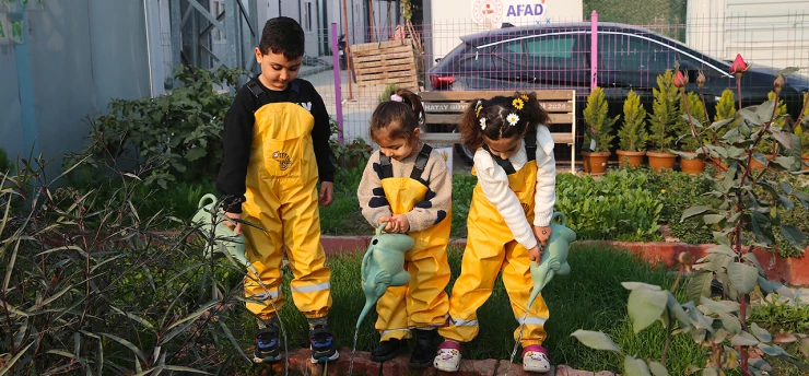 Anaokulu öğrencileri doğayla iç içe yapılan eğitimlerle geleceğe hazırlanıyor