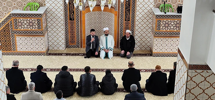 Depremde yıkılan Hacı Ahmet Camisi yeniden ibadete açıldı