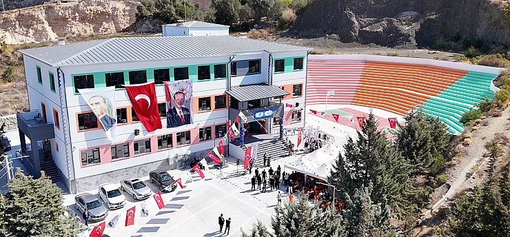 Depremlerden etkilenen Hatay, Adana ve Osmaniye'ye 292 yeni okul