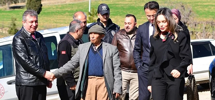 Şehit polis memuru Mustafa Akgül'ün ailesine ev hediye edildi