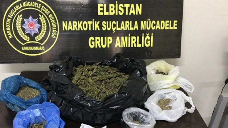 KSÜ'de '1071 Malazgirt'ten 15 Temmuz'a Milli Diriliş Destanı Resim Sergisi' Açıldı