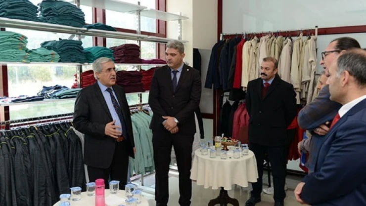 Kısa Şalvar'da Büyük Rekabetin Başpehlivan'ı Büyükşehir'den!