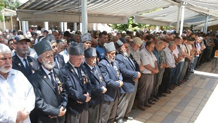 Kıbrıs gazisi Kahramanmaraş'ta son yolculuğuna uğurlandı!