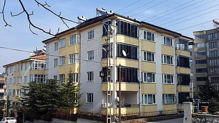 Elbistan'da çatıdan düşen kişi öldü!