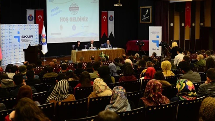 İŞKUR kampüste, kariyer günleri yapıldı