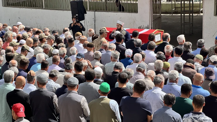 105 yaşında vefat eden Kore gazisi Karakuş son yolculuğuna uğurlandı