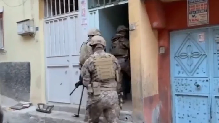 11 ilde suç örgütlerine darbe! 86 kişi tutuklandı, elebaşları tek tek yakalandı