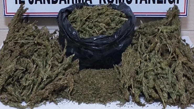 13 kilo 400 gram esrar ele geçirildi