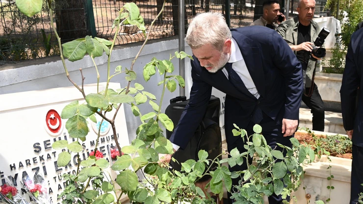 15 Temmuz şehidi Niyazi Ergüven, Kahramanmaraş'taki kabri başında dualarla anıldı
