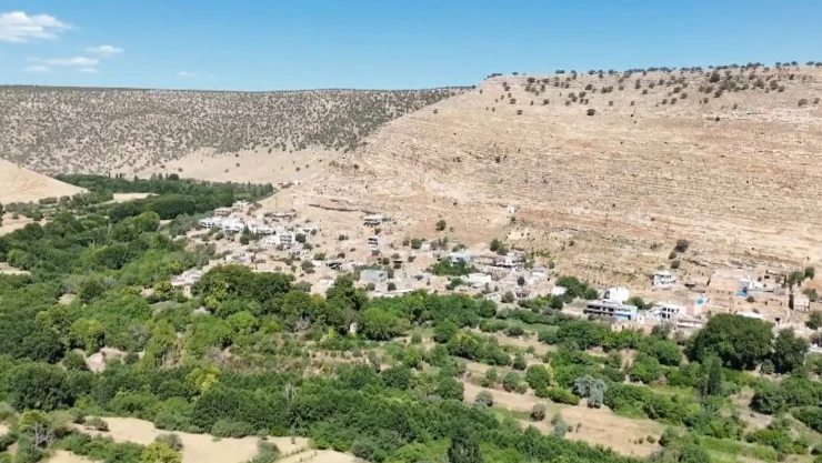 20 yıllık yol sorununu çözüme kavuştu