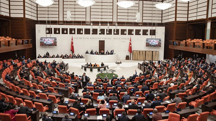 2022 yılı ek bütçesi TBMM genel kurulunda kabul edildi