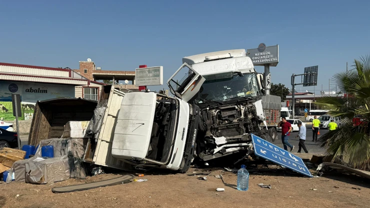 3 aracın karıştığı zincirleme kazada 2 kişi yaralandı