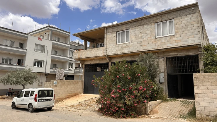 3 çocuk annesi evinde ölü bulundu