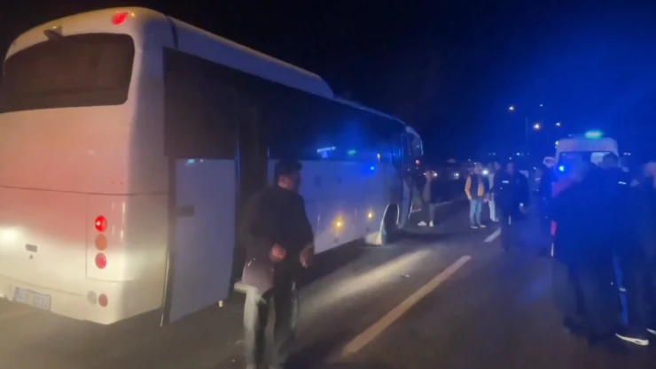 3 işçi servisinin karıştığı kazada 11 kişi yaralandı