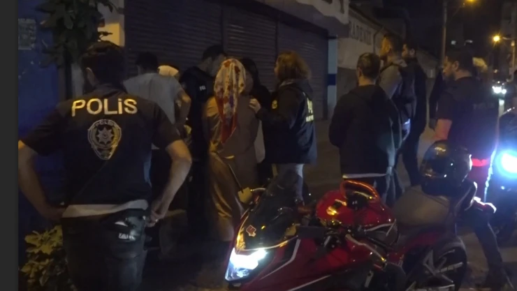 300 polisin katılımıyla caddeler, sokaklar ve araçlar tek tek arandı