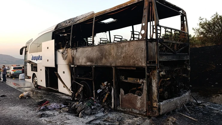 35 yolcu son anda tahliye edildi