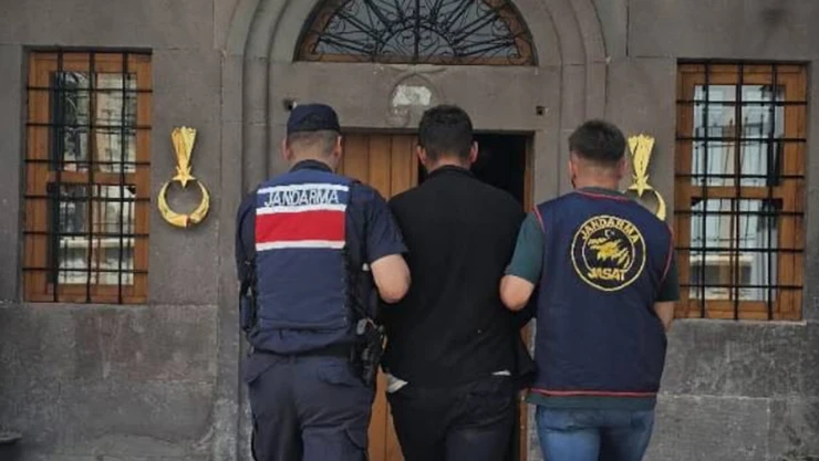 37 yıl 6 ay kesinleşmiş hapis cezası bulunan firari hükümlü yakalandı