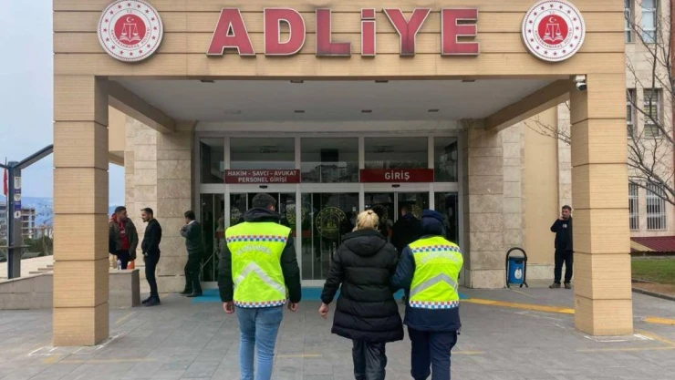 4 yıl 2 Ay kesinleşmiş hapis cezasıyla aranan kadın zanlı yakalandı