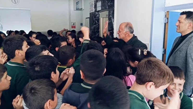 42 yıllık öğretmene, duygulandıran veda