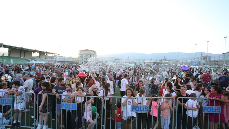 6 Sıfır2 Çocuk Hakları Derneği, çocuklar için etkinlik düzenlendi
